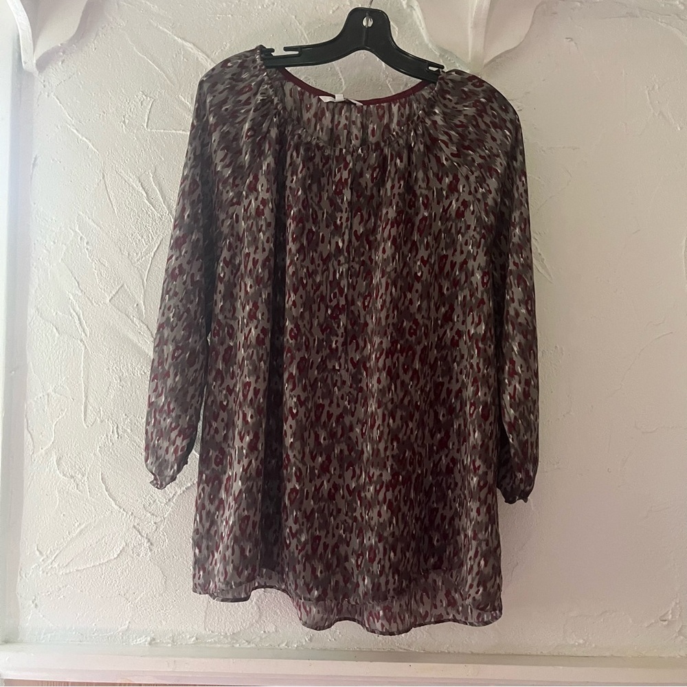 ALFRED SUNG Red and Gray Patterned Blouse